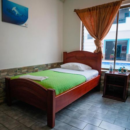 Hotel Galapagos Paradise Пуерто Айора Екстериор снимка