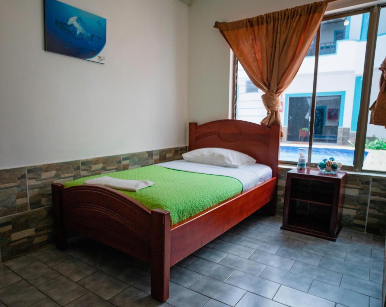 Hotel Galapagos Paradise Пуерто Айора Екстериор снимка